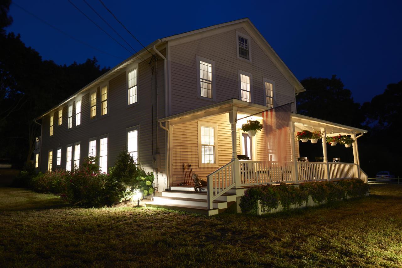 Seven Resort Style Inn Near Beach Shelter Island Heights Exterior foto
